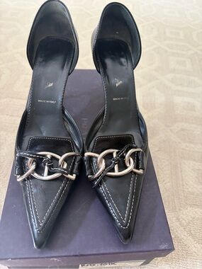 Prada Black Pointed-Toe Pumps